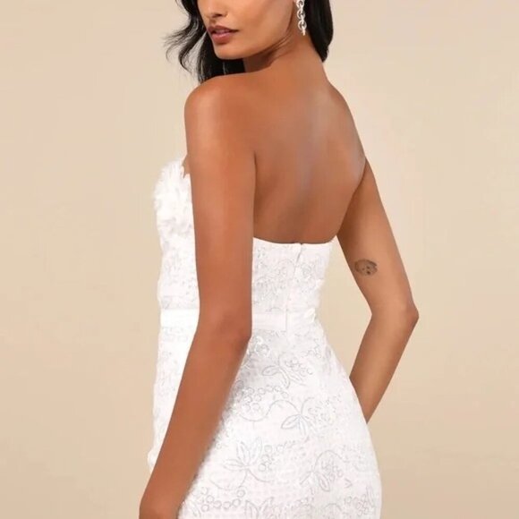 Lulu's Gorgeous Wonder White 3D Floral Applique Strapless‎ Mini Dres Sz Sm NWT - Picture 3 of 10